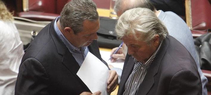 Τελικά, ο Παπαχριστόπουλος δεν παραιτήθηκε για να εξυπηρετηθεί ο Καμμένος